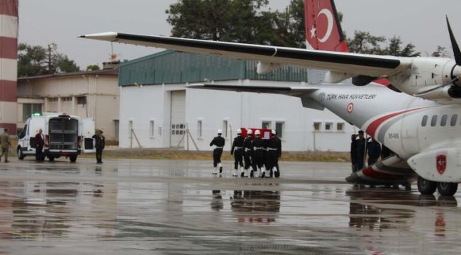 Şırnak'ta şehitler için askeri tören