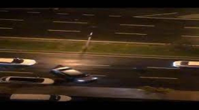 Ümraniye'de şüpheliler polis otosuna çarparak kaçtı