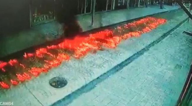 Yol çalışmasında caddeye dökülen kimyasal madde, alev alev yandı