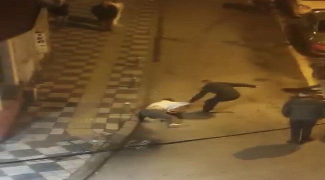 Bartın'da sokak ortasında tekme- tokat kavga