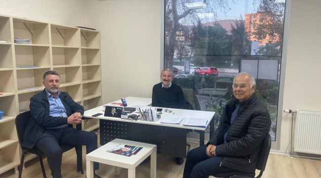 Bayraklı’da ‘Halk Konut’ ofisi yüzleri güldürdü: 2 bin 500 kişiye destek