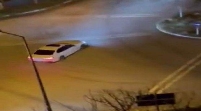Beylikdüzü'nde kavşakta drift