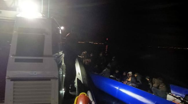 Bodrum açıklarında geri itilen 32 kaçak göçmen kurtarıldı