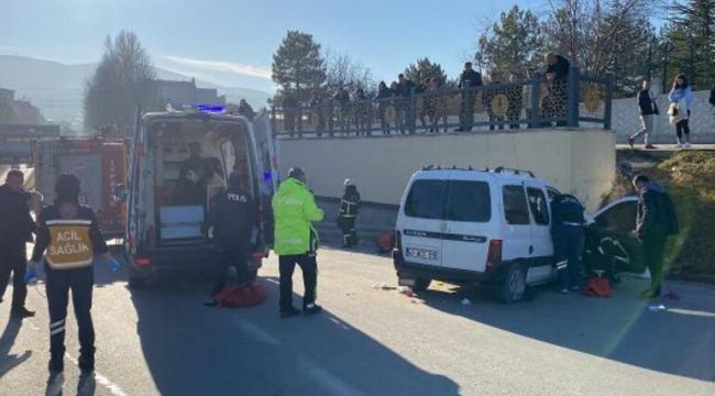 Hafif ticari araç istinat duvarına çarptı