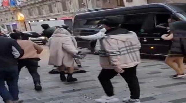 İstiklal Caddesi'nde 'laf attın' kavgası
