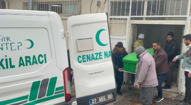Kuru yemişçi, borç kavgasında öldürüldü