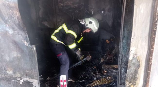 Siirt'te inşaat bekçisinin kulübesi yandı
