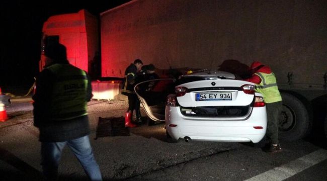 'Yasak' noktadan dönüş yapan TIR'a çarpan otomobilin sürücüsü öldü