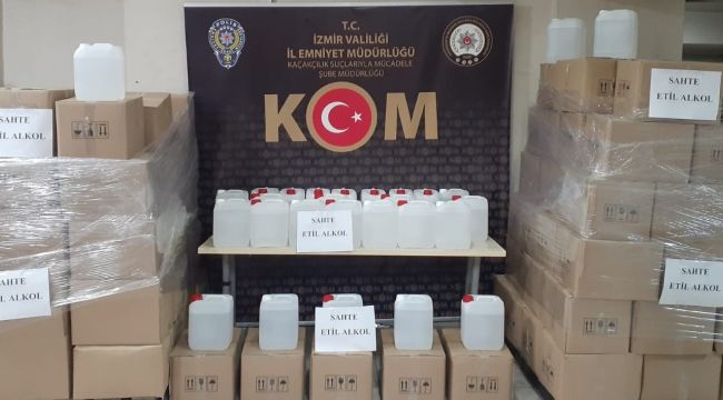 Araç içerisinde 1 tondan fazla sahte etil alkol çıktı