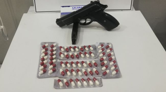 Azılı hırsız, tabanca ve sentetik hap ile yakalandı