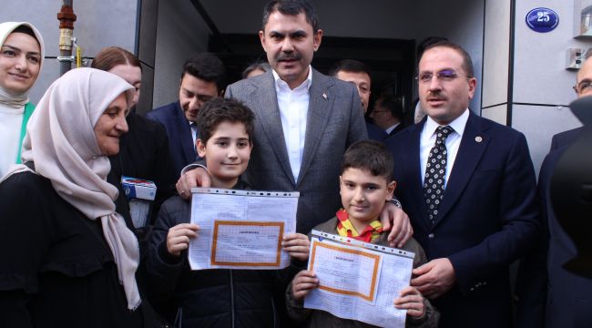 Bakan Kurum'dan depremzede çocuklara karne hediyesi