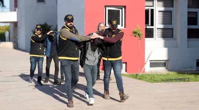 'Bar raconu'na 7 mermi