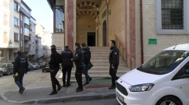 Gaziosmanpaşa'da namaz kıldığı sırada başından vuruldu