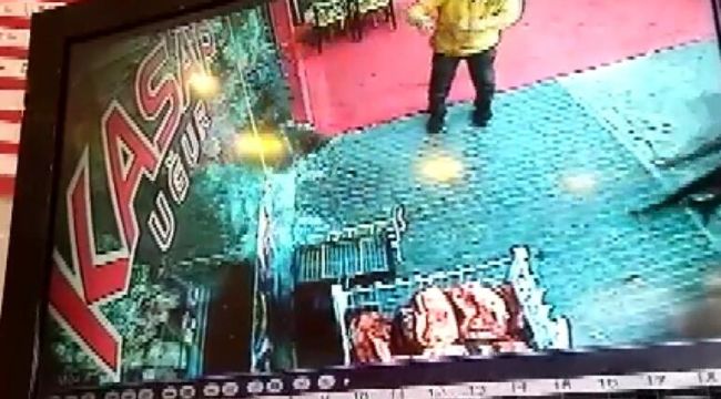 Güngören'de köpekten kaçarken çarptığı cam kapıyı parçaladı