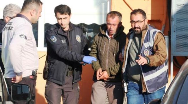 İşten atılan temizlik görevlisi, tabancayla belediyeyi bastı