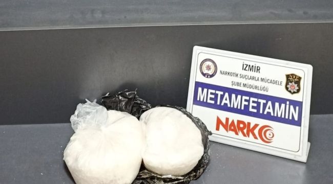 İzmir'de 2 kilogram metamfetamin ele geçirildi