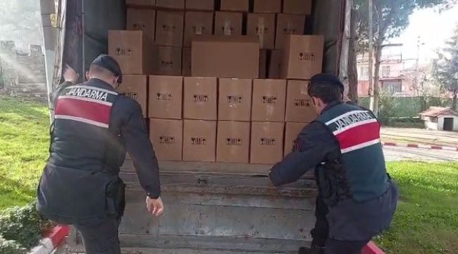 İzmir'de 2 milyon doldurulmuş makaron ele geçirildi
