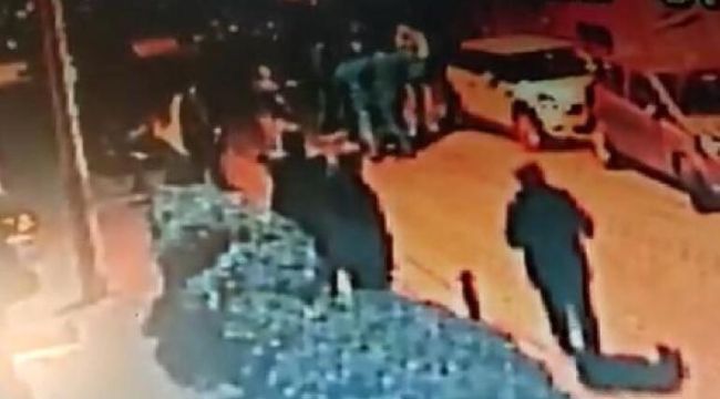 Kadıköy&#039;de gasp şüphelilerine esnaf müdahalesi