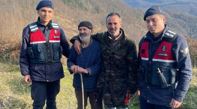 Kayıp olarak aranırken 16 saat sonra bir ağacın altında yatarken bulundu