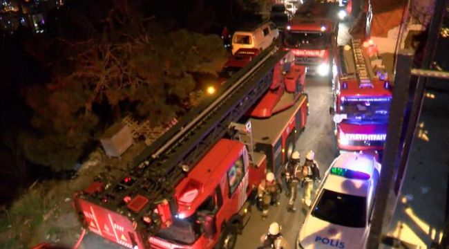 Maltepe’de alev alev yanan 3 gecekondu kullanılamaz hale geldi