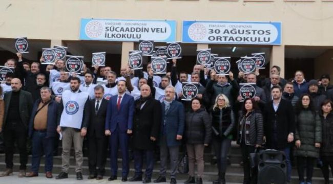 Müdür yardımcısı, veli tarafından okulda darbedildiğini söyleyip şikayetçi oldu