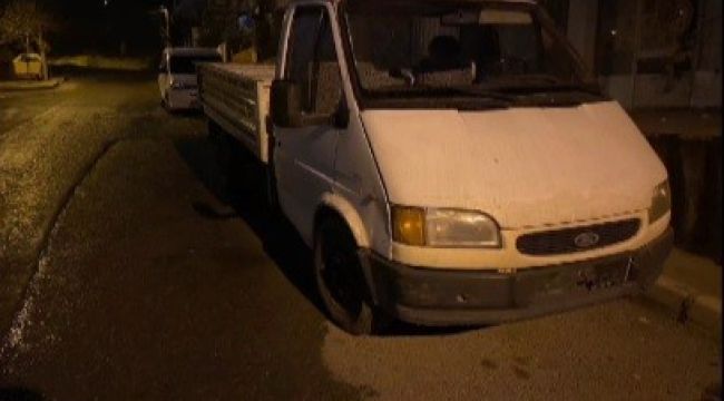 Oto fareleri kılık değiştirirken kıskıvrak yakalandı