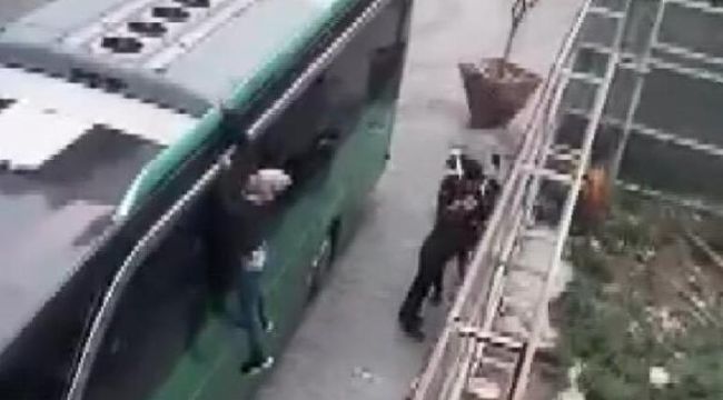 Otobüsün üstünde Yunanistan’a kaçmaya çalışan 2 kişi yakalandı