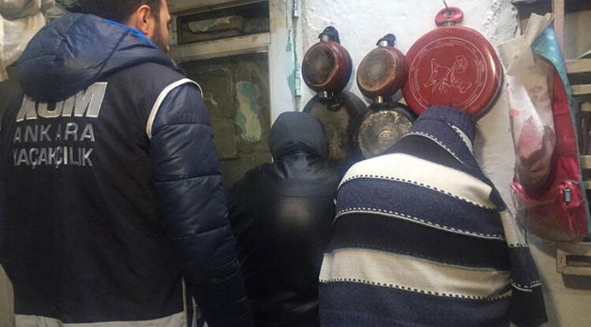 Restorana çevirdikleri gecekonduda 'sahte içki' servisi yapanlara operasyon