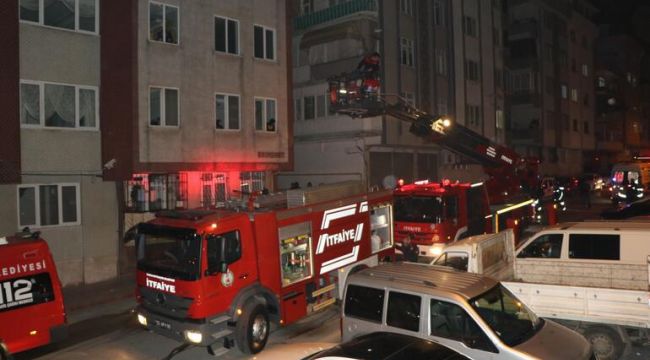 Samsun'da 4 katlı binada yangın