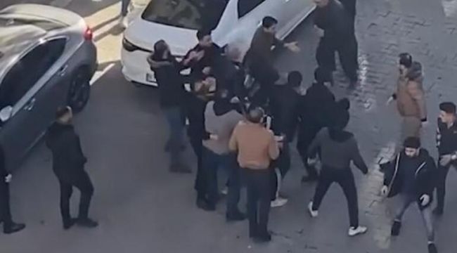 Şanlıurfa’da, sokak ortasında tekme- tokat kavga