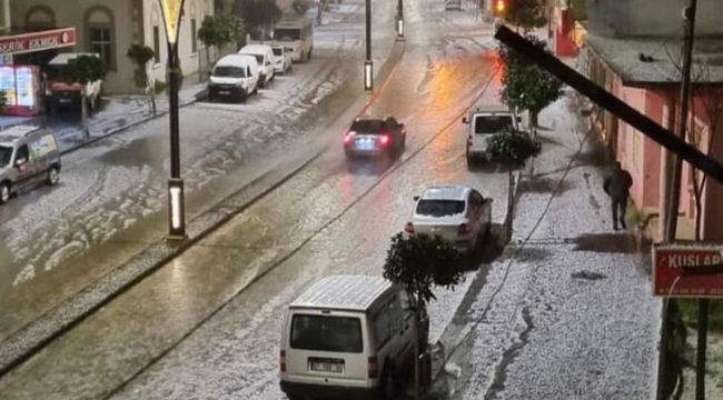 Serik’te dolu etkili oldu