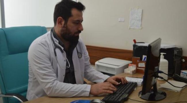 Şizofreni raporu bulunan hasta, doktora yumruk attığı iddiasıyla gözaltına alındı