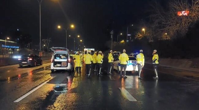 Üsküdar, D-100 Karayolu'nda otomobilin çarptığı yaya hayatını kaybetti
