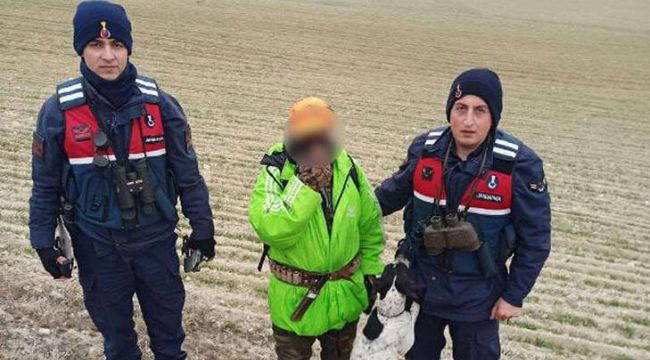 Yoğun siste kaybolan avcıyı jandarma dronla buldu