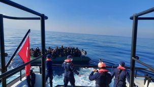 Yunanistan’ın Türk kara sularına ittiği 113 düzensiz göçmen kurtarıldı