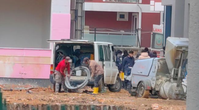 3'üncü kattan ağabeyinin üzerine, yük asansörünün halatı kopunca düşmüş
