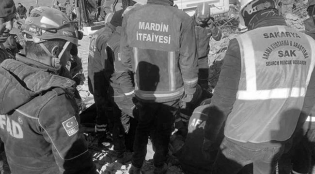 5 yaşındaki Yasemin 42 saat sonra enkazdan sağ olarak çıkarıldı