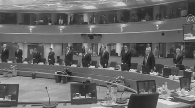 AB Liderler Zirvesi Türkiye'de depremde ölenler için saygı duruşuyla başladı