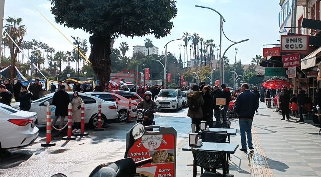 Artçı deprem Mersinlileri sokağa döktü