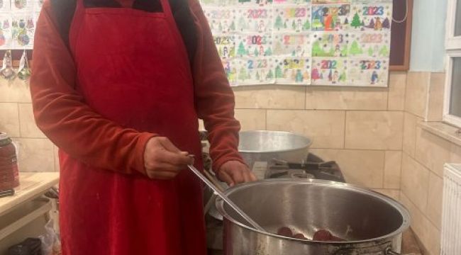 Aşçı Evran Aydın'dan Adıyaman'a depremzedelere yemek yapmak için gitti