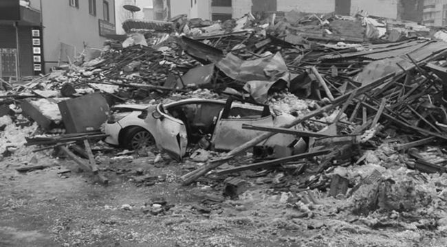 Aslı ve annesi depremin 5. gününde enkazdan sağ olarak kurtarıldı