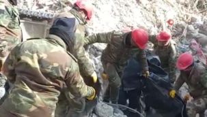 Azerbaycanlı ekipler Kahramanmaraş’ta 53 kişiyi sağ kurtardı 729 cansız bedene ulaştı