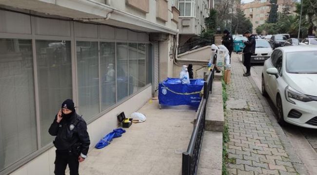 Bebeğini 4'üncü katın penceresinden attı