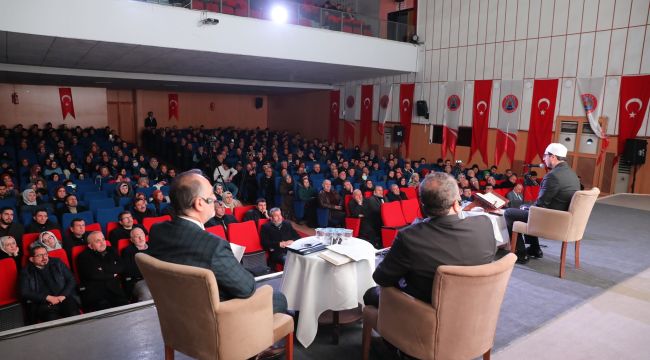 Depremde hayatını kaybedenler için dua gecesi