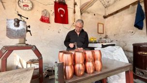 Depremin vurduğu Kahramanmaraş’ta sokaklardaki sessizliği bakırcı sesleri bozdu