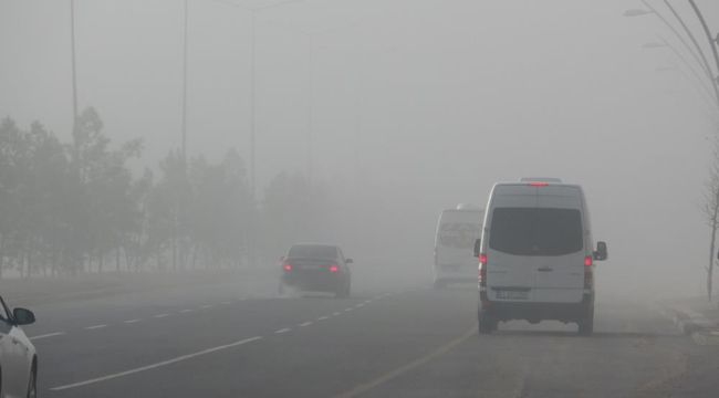 Diyarbakır güne yoğun sisle uyandı