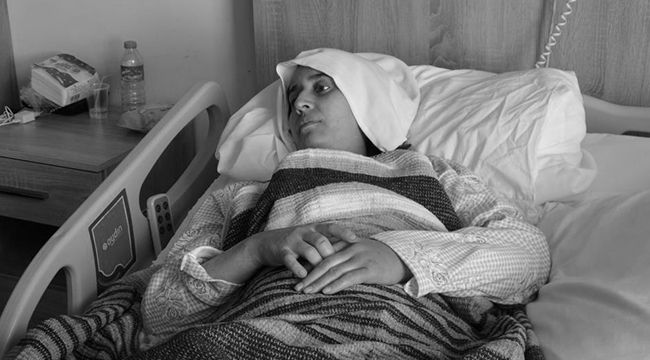 Eşi yanında can veren anne kızıyla birlikte 5,5 saat sonra enkazdan çıkartıldı