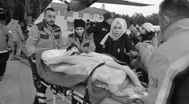 Hava Kuvvetleri yaralı vatandaşların Ankara’ya tahliyesini sürdürüyor