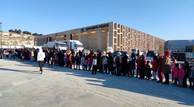 Her gün binlerce depremzedeye sıcak yemek