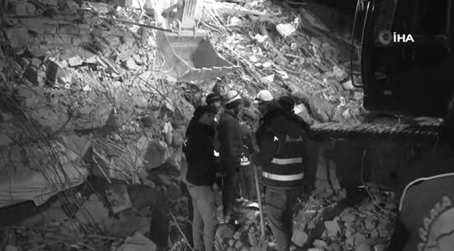 Kahramanmaraş'ta anne ve kızı enkazdan 67 saat sonra kurtarıldı